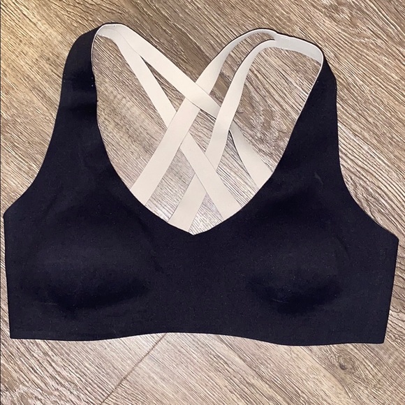 Lululemon sports bra - Picture 2 of 2